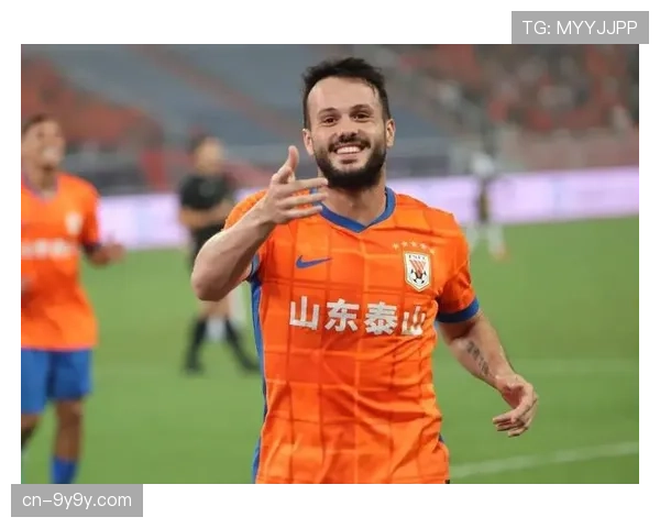 山东泰山2-1领先深圳队,克雷桑半场结束前远射破门 山东泰山2-1领先深圳队,克雷桑半场结束前远射破门