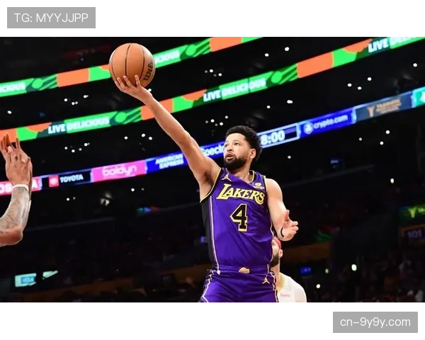 梅斯保级战术：5-4-1低位密集防守下的生存之道